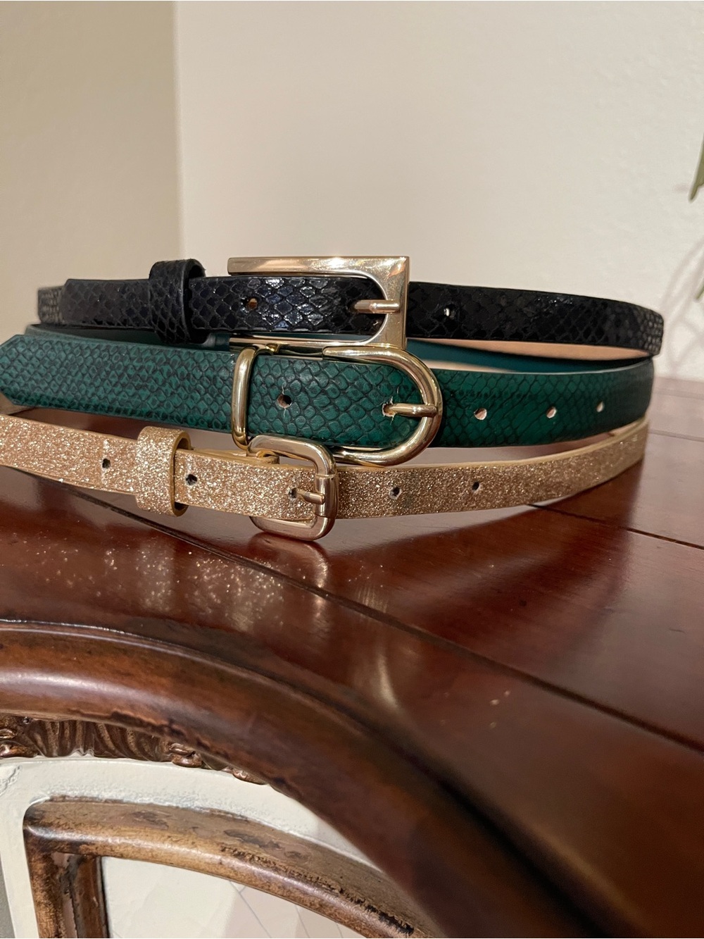 H&M Black, Green & Gold Slim Belt Set
